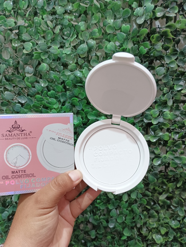 Polvo compacto traslúcido Samantha - CB-128