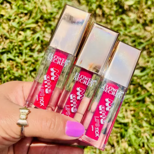 Labial matte tapa dorada Flower G15K